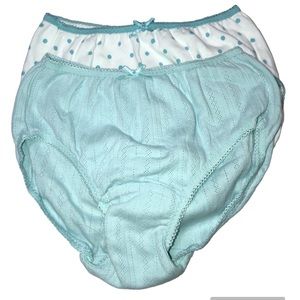 Brand: Uniqlo, Size: 13, Color: White/ Blue